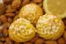 Ricci di mandorla aromatizzati al limone